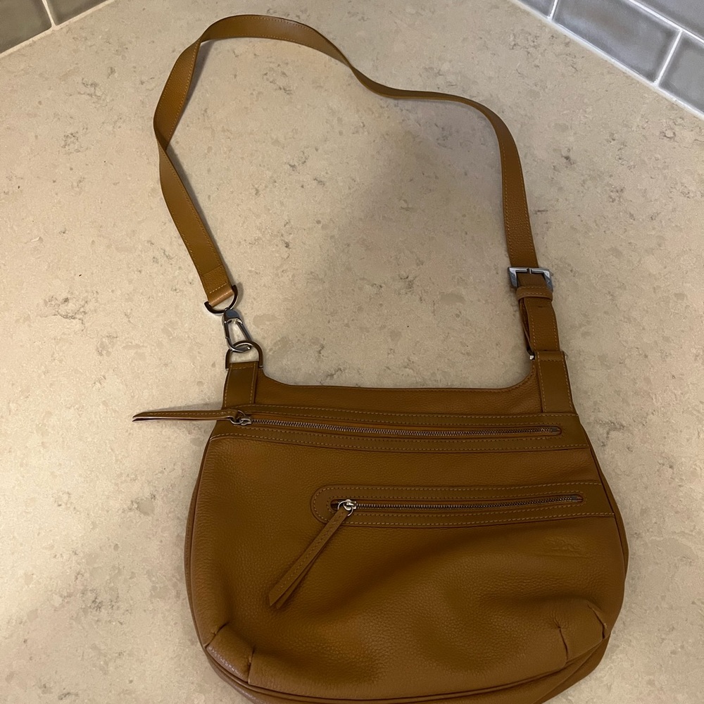 GORGEOUS Longchamp Leather Crossbody Bag